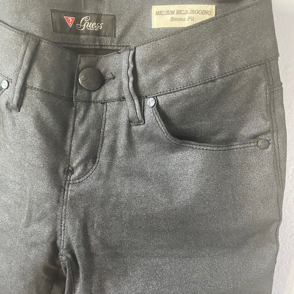 Guess Jeans - Picture 2 of 4